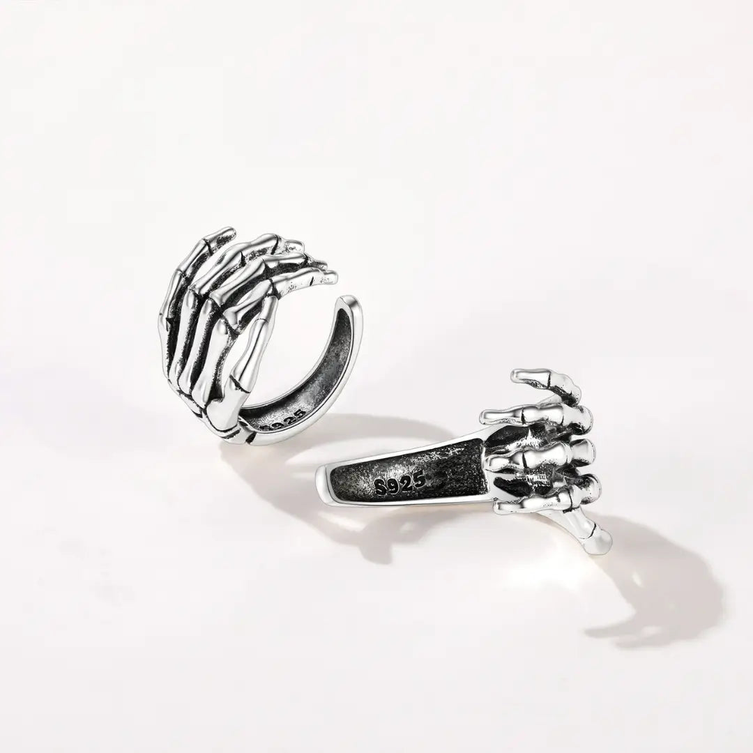 Brinco de Clipe Mão Esqueleto Prata  - NATA