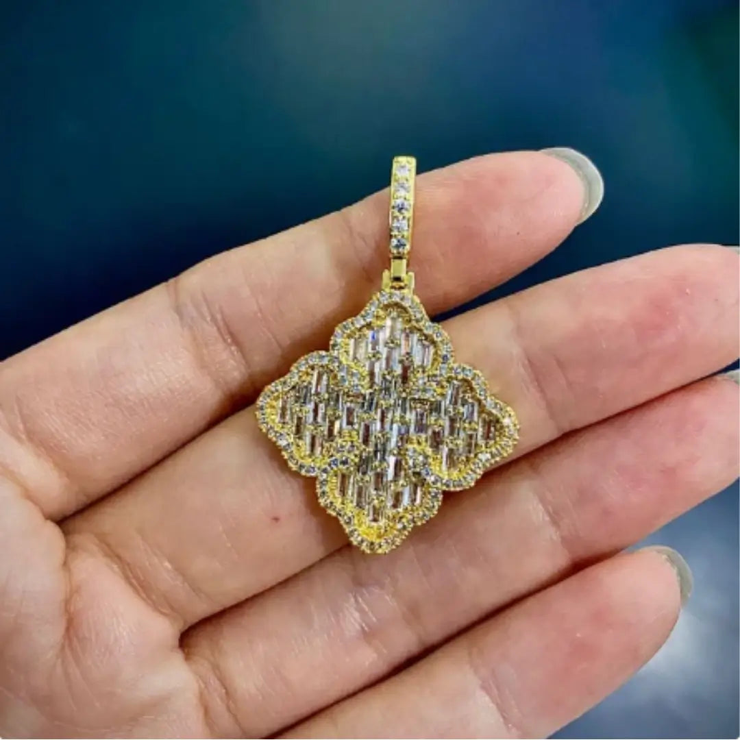 Pingente Trevo de 4 Folhas Cravejado + Corrente