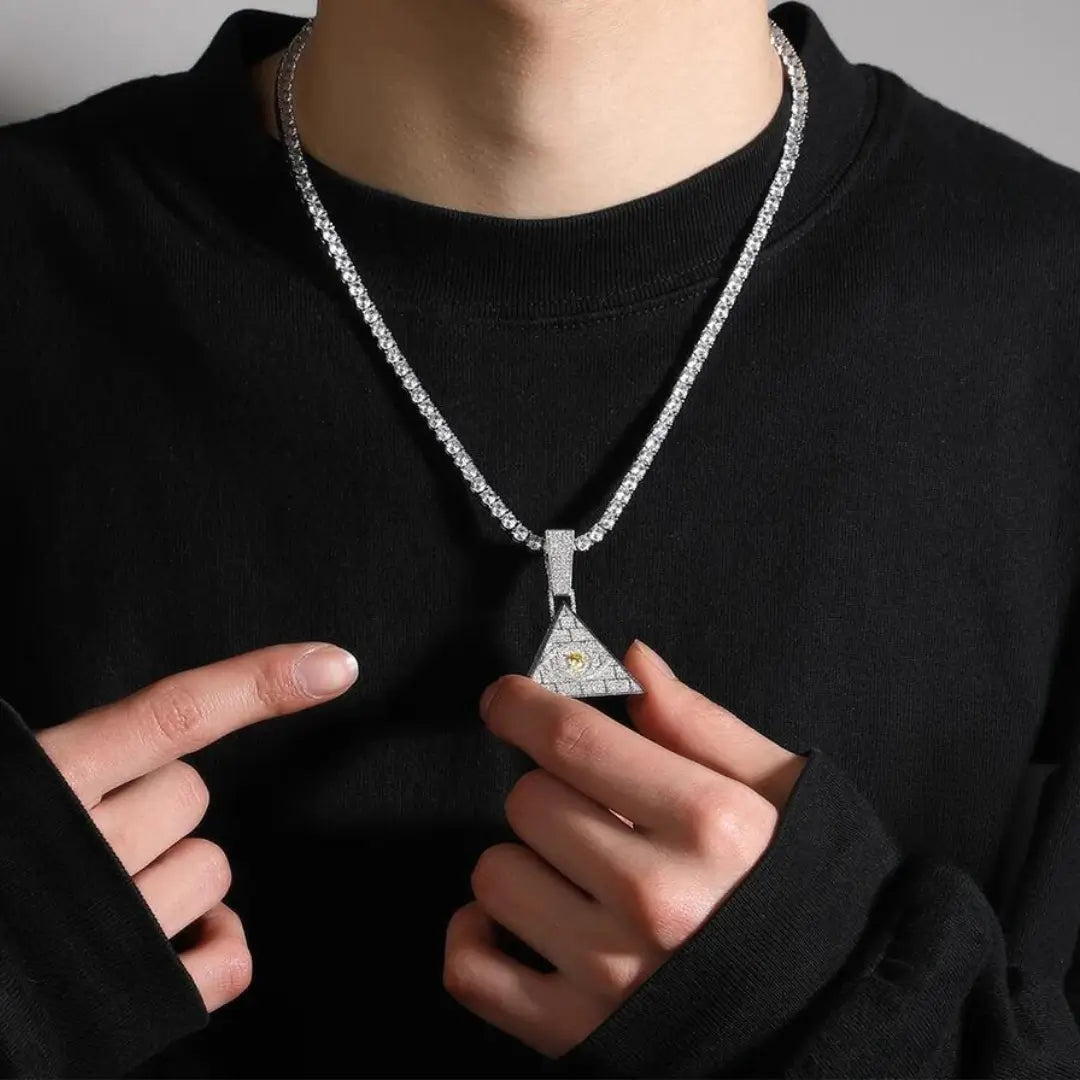 Pingente Pirâmide Cravejada + Corrente - NATA