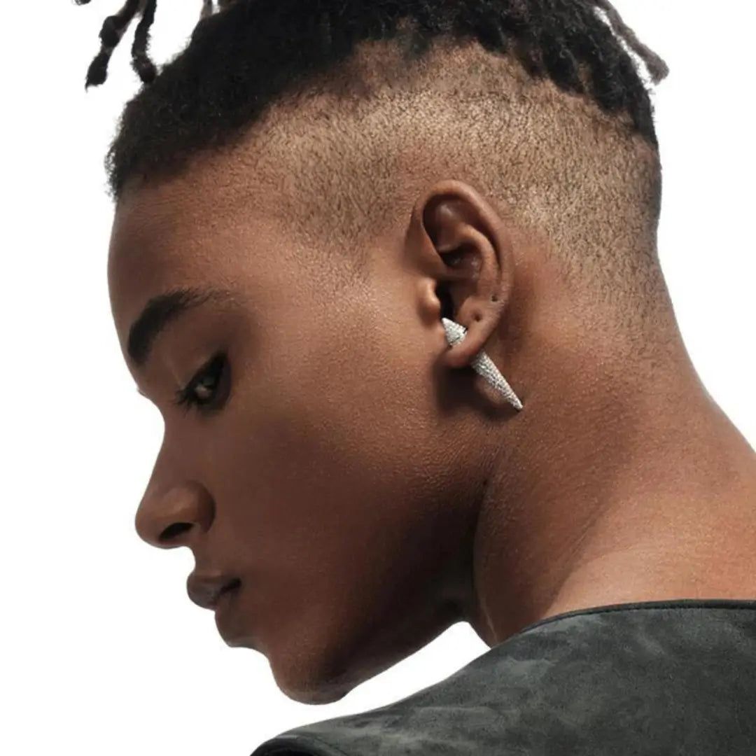 Brinco Cone Cravejado - NATA