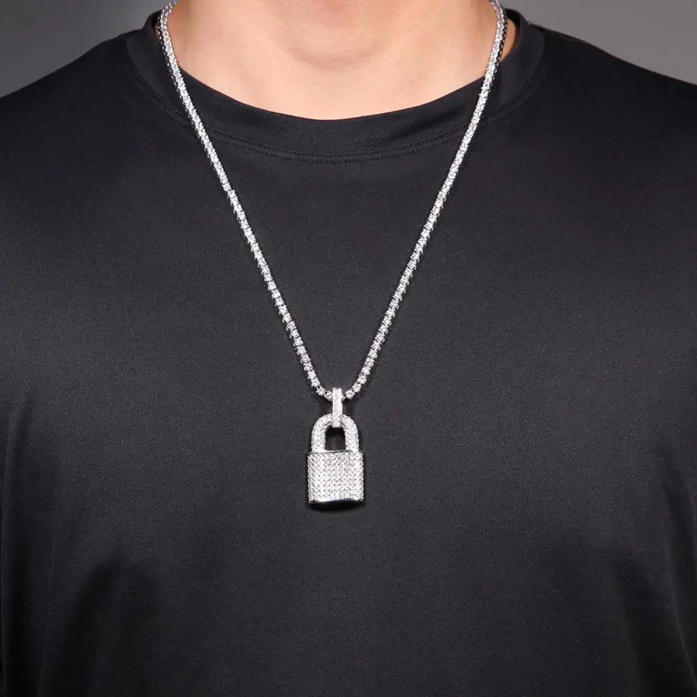 Pingente Cadeado Cravejado + Corrente