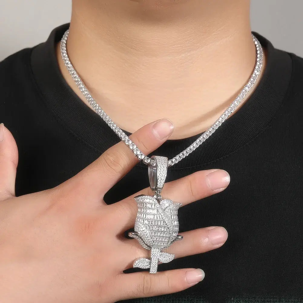 Pingente Flor de Rosa Cravejada + Corrente - NATA