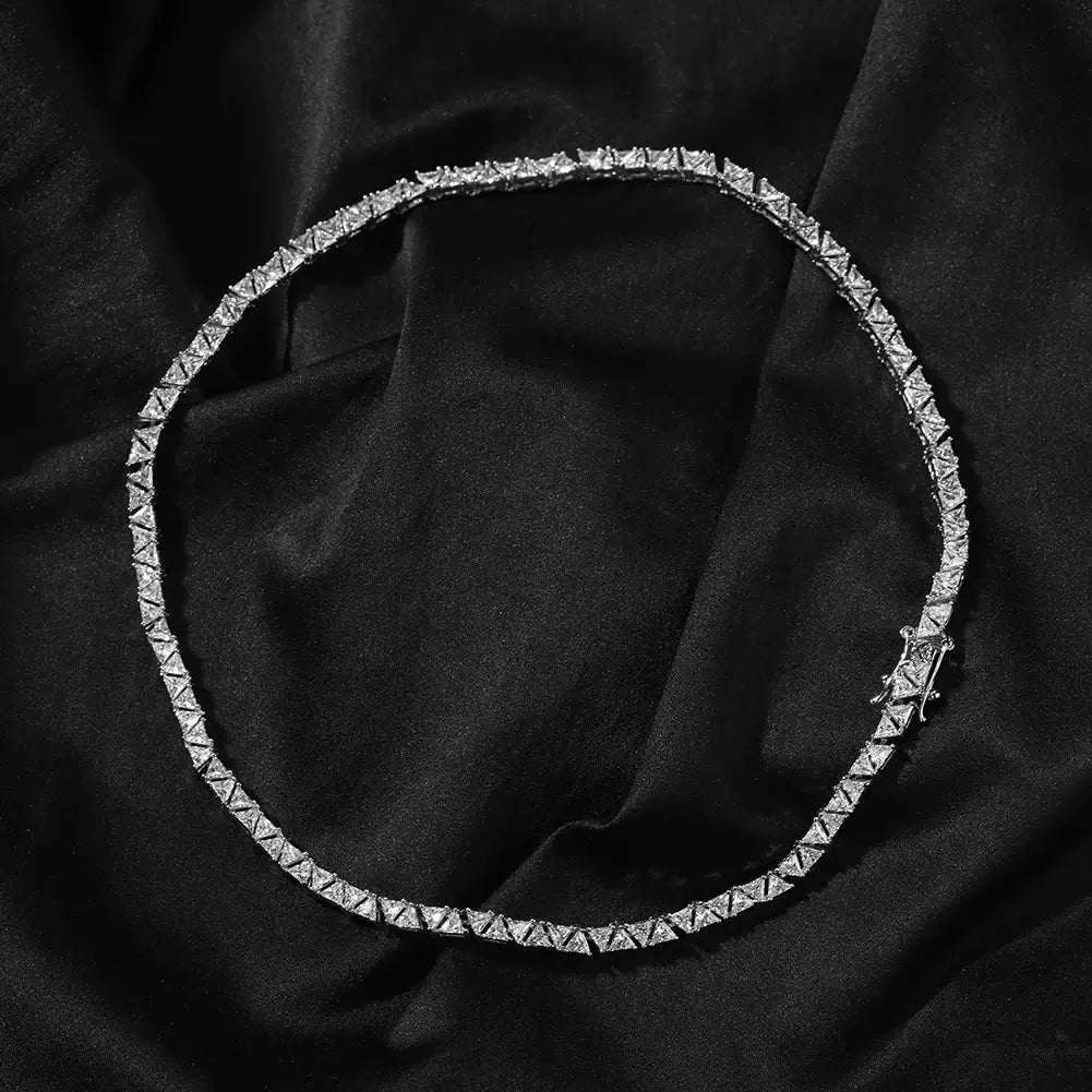 Corrente Riviera Triangular Cravejada - NATA